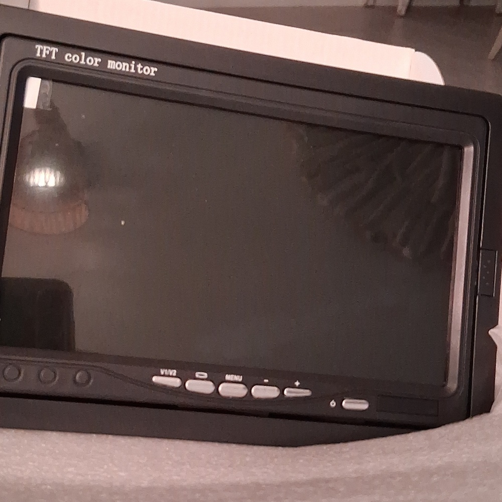 TFT LCD COLOR MONITOR - Picture 8 of 9